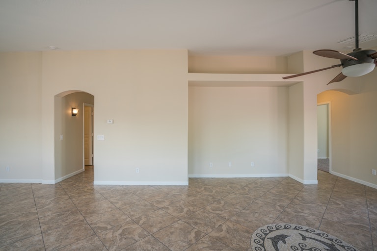 Photo 8 of 26 - 953 S 242nd Dr, Buckeye, AZ 85326