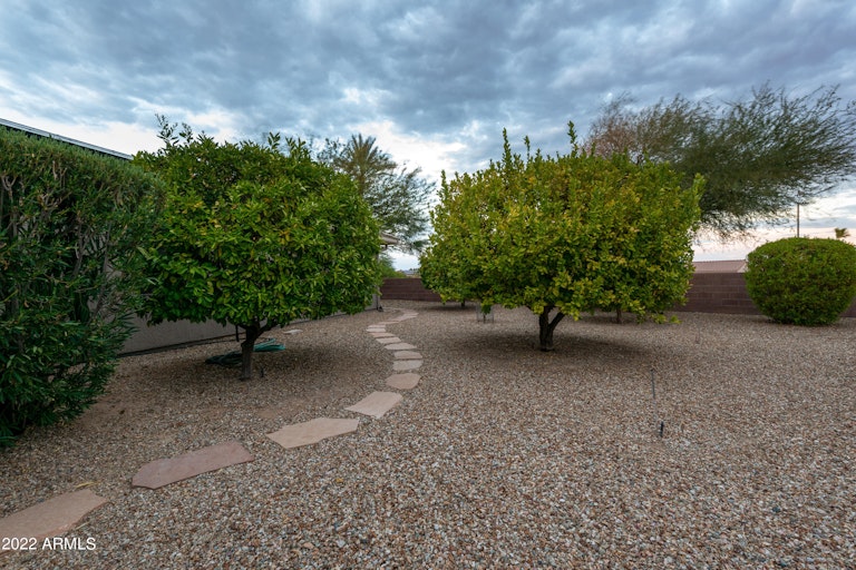 Photo 34 of 43 - 17101 W Gable End Ln, Surprise, AZ 85387