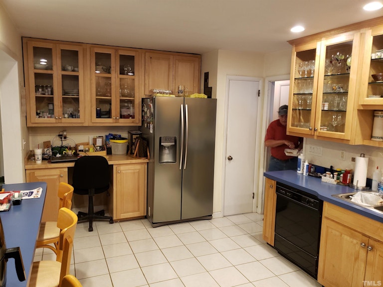 Photo 8 of 20 - 822 Union St, Cary, NC 27511