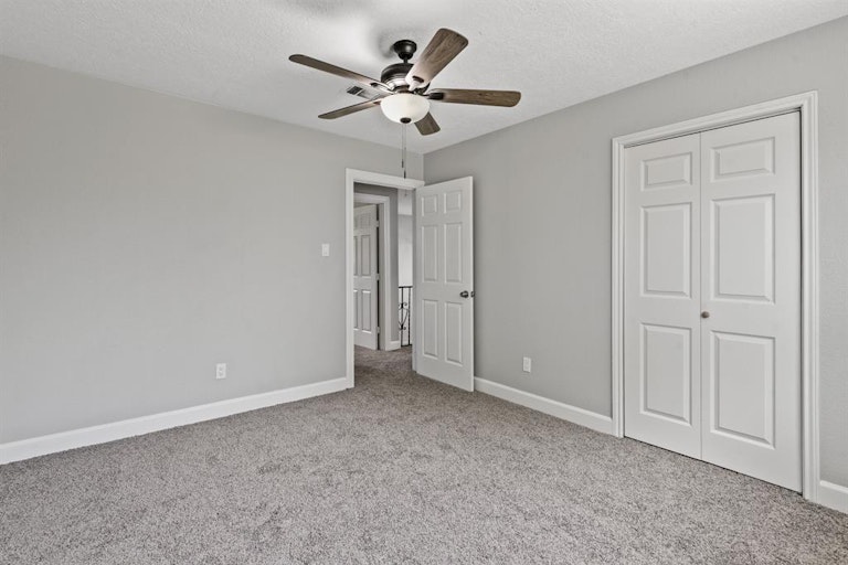 Photo 29 of 36 - 214 Andorra Ln, Houston, TX 77015