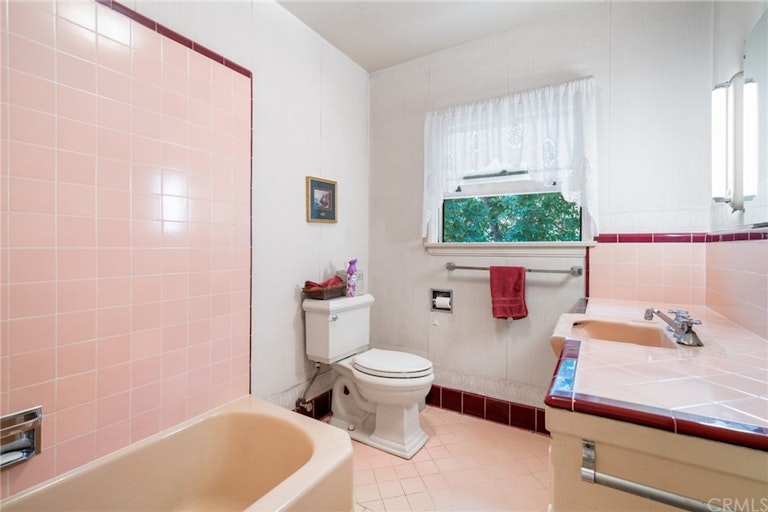 Photo 11 of 25 - 2401 S 3rd Ave, Arcadia, CA 91006