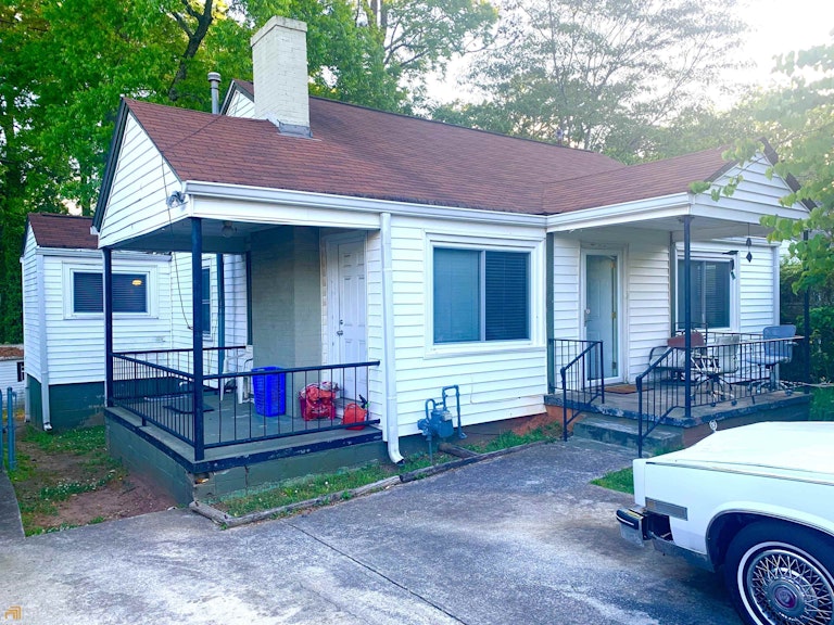 Photo 1 of 12 - 1876 Connally Dr, Atlanta, GA 30344