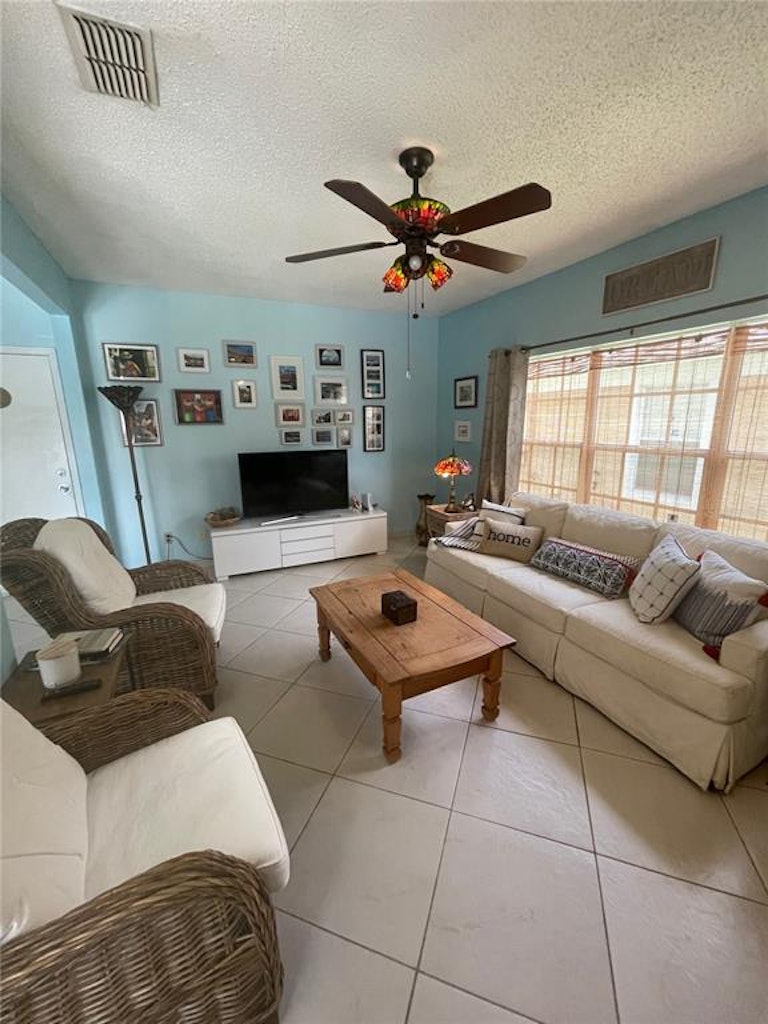 Photo 38 of 50 - 10521 Cherry Oak Cir, Orlando, FL 32817