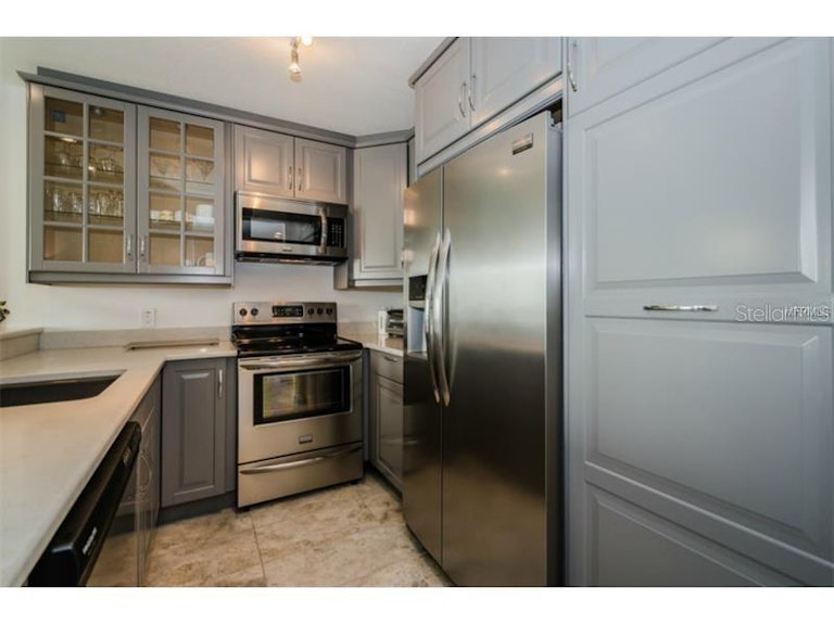 Photo 8 of 25 - 7892 Sailboat Key Blvd S #505, South Pasadena, FL 33707