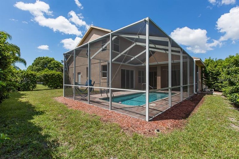 Photo 14 of 25 - 9118 Flagstick Ln, Hudson, FL 34667