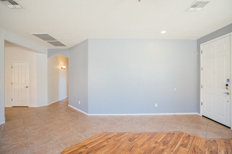 Photo 11 of 20 - 7194 W Lone Tree Trl, Peoria, AZ 85383