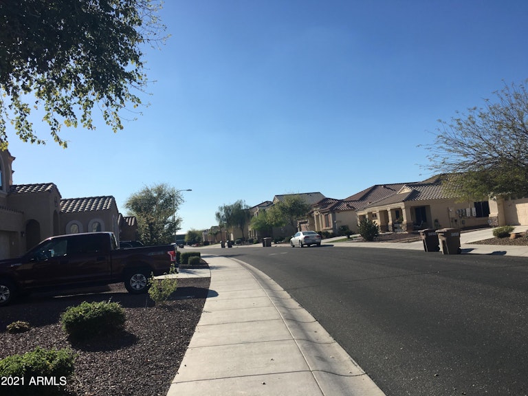 Photo 6 of 34 - 9551 W Harmony Ln, Peoria, AZ 85382