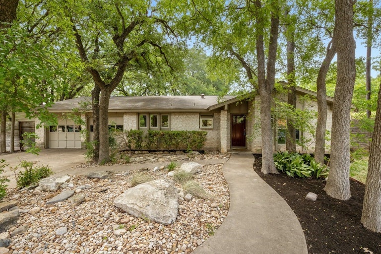 Photo 1 of 26 - 12904 Trailwood Rd, Austin, TX 78727