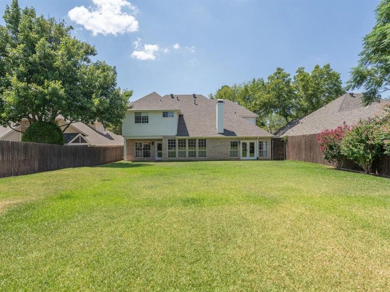 Photo 31 of 32 - 2524 Oak Brook Dr, Bedford, TX 76021