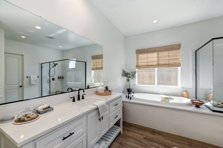 Photo 17 of 44 - 4081 McKay Pl, El Dorado Hills, CA 95762