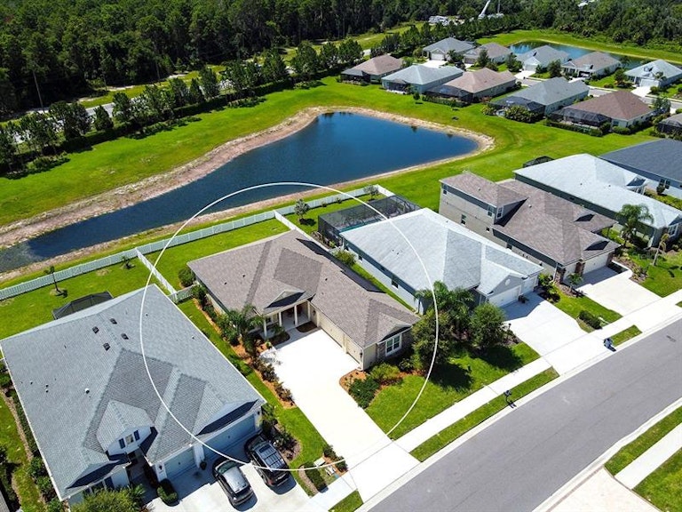 Photo 3 of 39 - 1124 Thornbury Dr, Parrish, FL 34219