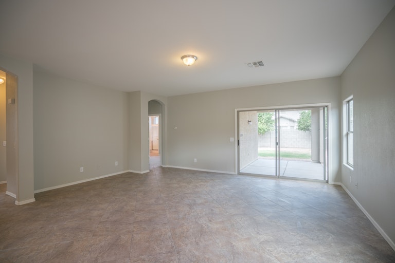 Photo 10 of 23 - 12838 W Apodaca Dr, Litchfield Park, AZ 85340