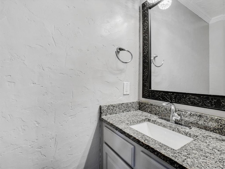 Photo 20 of 38 - 3910 Spring Meadow Ln, Flower Mound, TX 75028