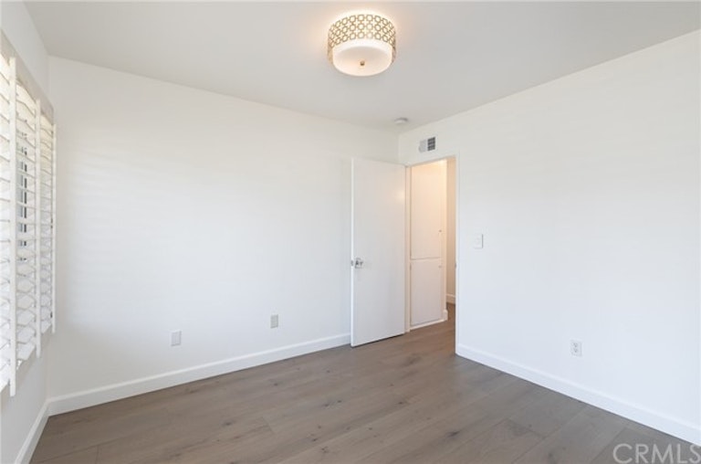 Photo 23 of 29 - 17201 Berlin Ln, Huntington Beach, CA 92649