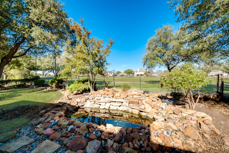 Photo 3 of 31 - 13004 Hermitage Ln, Frisco, TX 75035