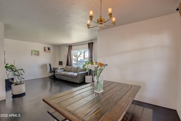 Photo 10 of 26 - 1917 E Mitchell Dr, Phoenix, AZ 85016