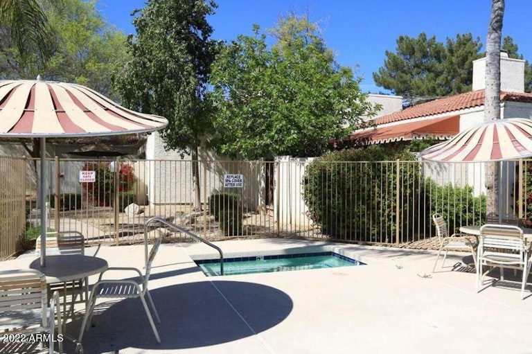 Photo 8 of 26 - 13802 N 42nd St, Phoenix, AZ 85032