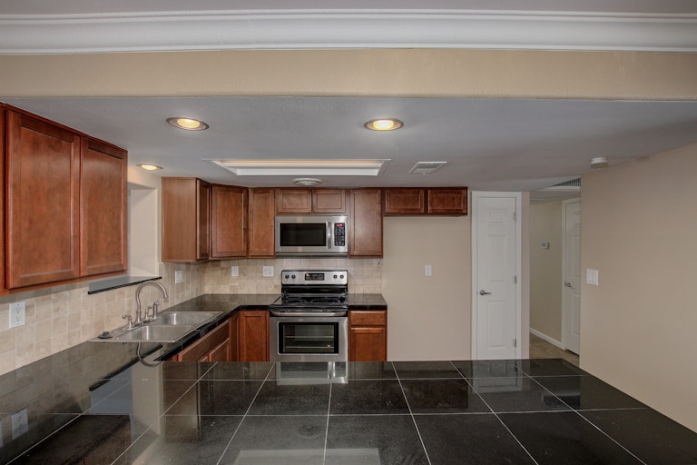 Photo 8 of 25 - 1466 W 2nd St, Mesa, AZ 85201