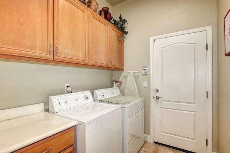 Photo 26 of 37 - 3469 Listan Way, Rancho Cordova, CA 95670