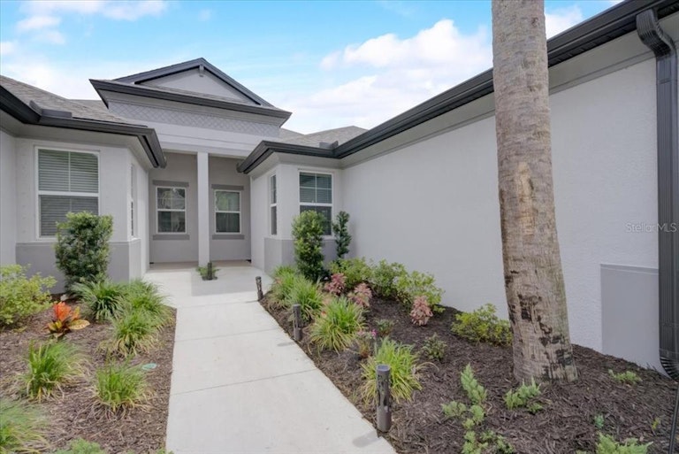 Photo 2 of 38 - 6026 Amberly Dr, Bradenton, FL 34208