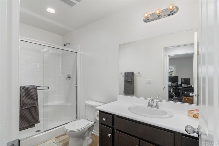 Photo 13 of 40 - 29312 Abelia Ln, Lake Elsinore, CA 92530
