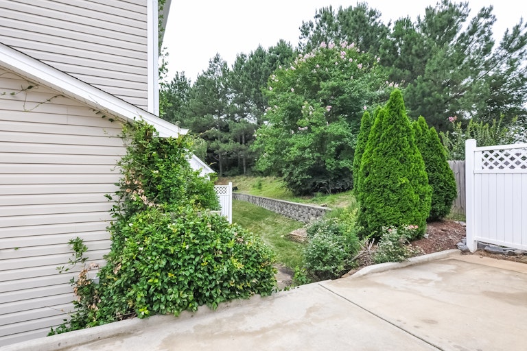 Photo 20 of 25 - 3003 White Cloud Cir, Apex, NC 27502