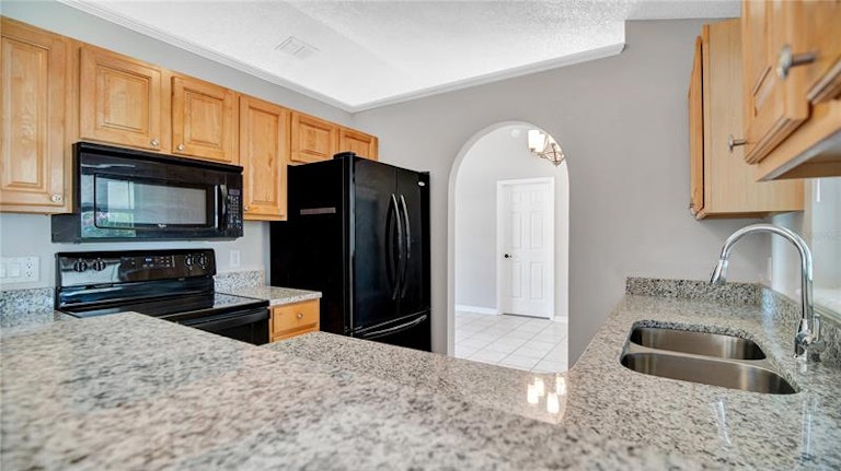 Photo 7 of 25 - 3074 Blaine Cir, Deltona, FL 32738