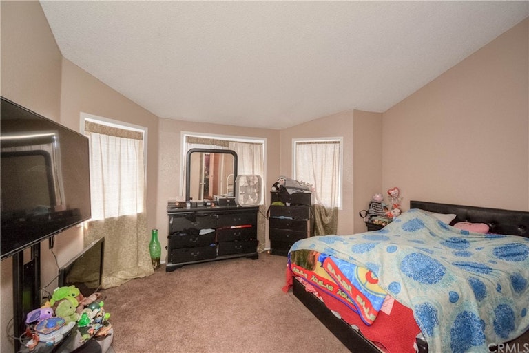 Photo 20 of 35 - 856 S Tamarisk Ave, Rialto, CA 92376