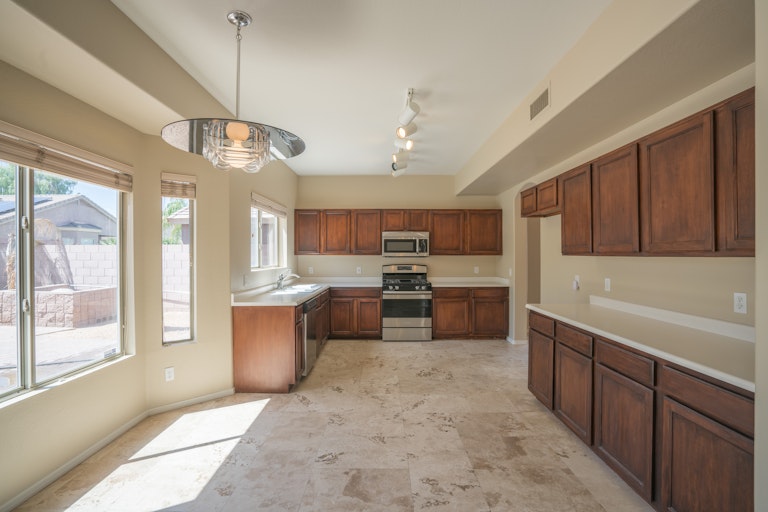 Photo 3 of 28 - 4233 E Rowel Rd, Phoenix, AZ 85050