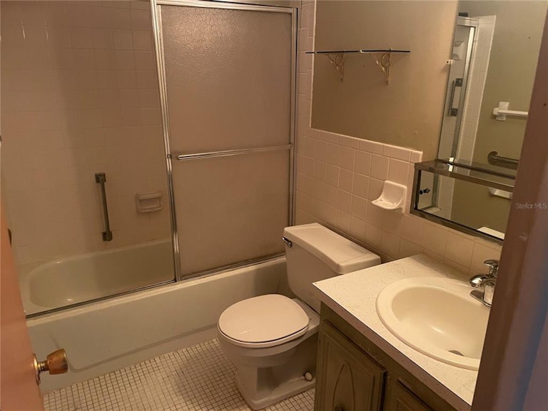 Photo 8 of 14 - 5217 81st St N #14, Saint Petersburg, FL 33709