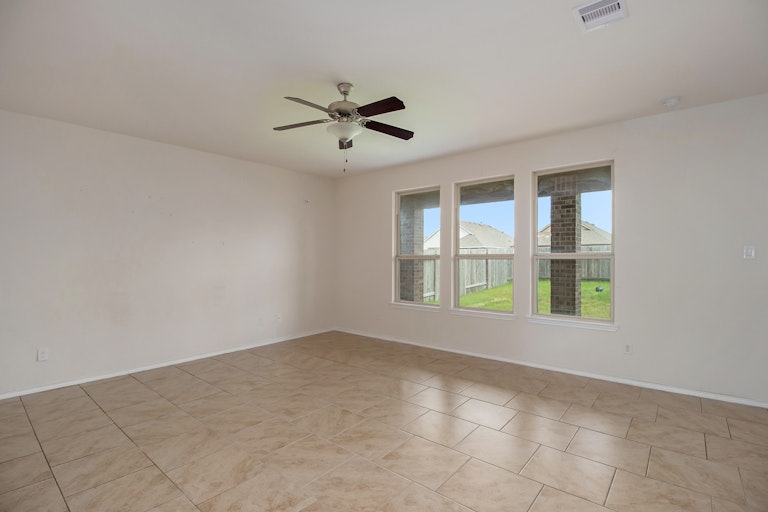 Photo 10 of 17 - 23726 San Barria Dr, Katy, TX 77493