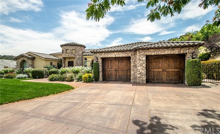 Photo 2 of 48 - 34722 Simi Dr, Yucaipa, CA 92399