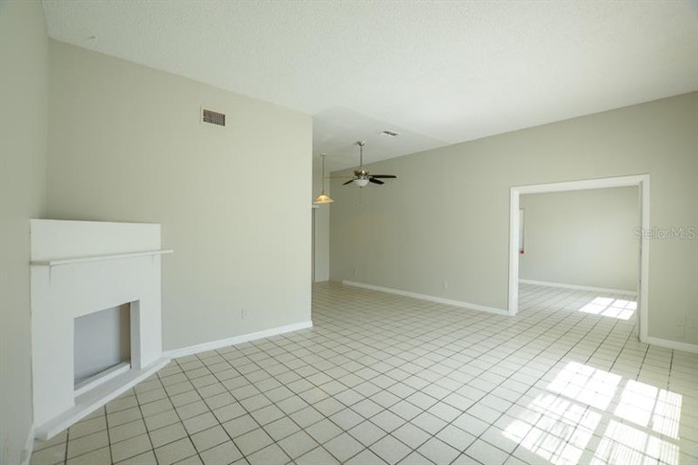 Photo 5 of 39 - 604 Deauville Ct, Kissimmee, FL 34758