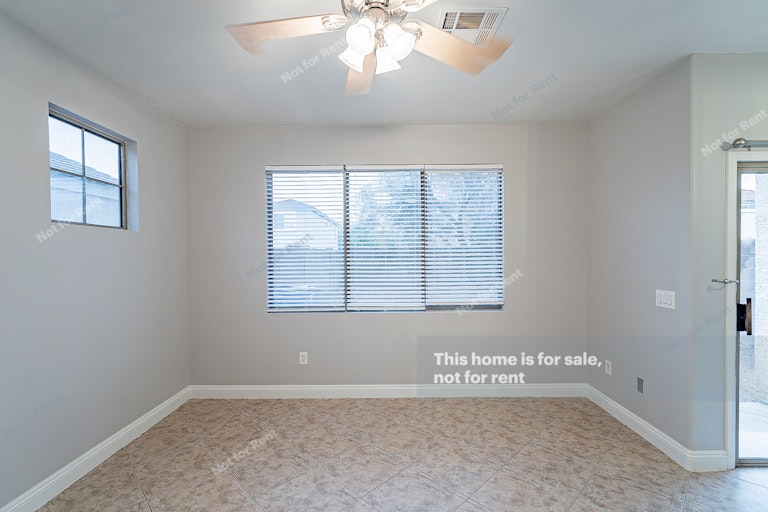 Photo 8 of 29 - 1470 S Red Rock Ct Unit A, Gilbert, AZ 85296