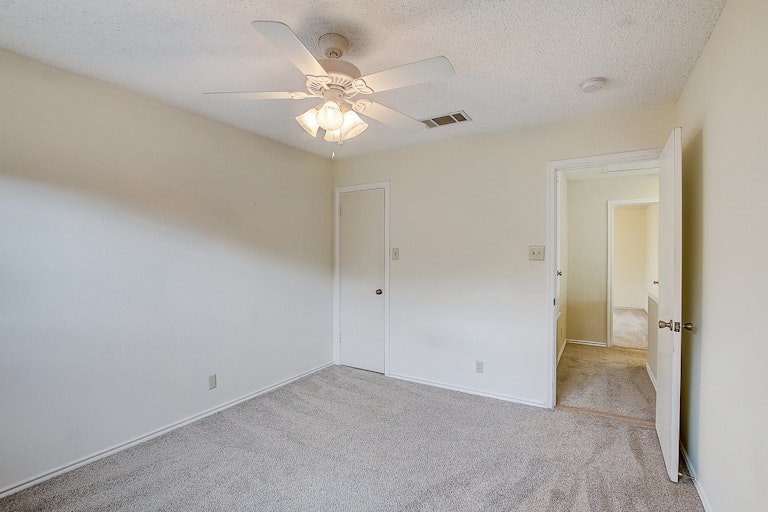 Photo 38 of 38 - 3213 Elizabeth Anne Ln, Round Rock, TX 78664
