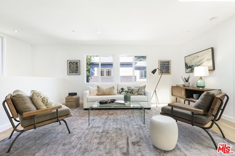 Photo 42 of 49 - 641 N Mariposa Ave, Los Angeles, CA 90004