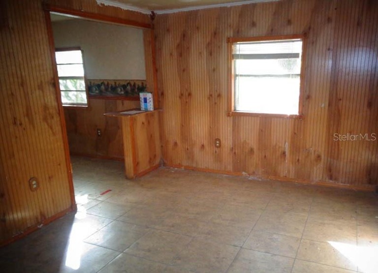 Photo 5 of 12 - 1704 N Bargo St, Plant City, FL 33563