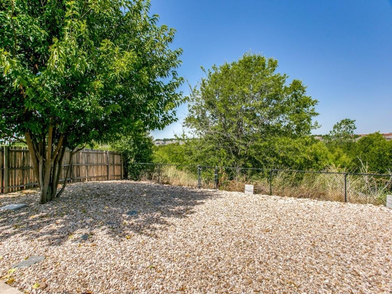 Photo 29 of 32 - 6449 Riverwater Trl, Fort Worth, TX 76179