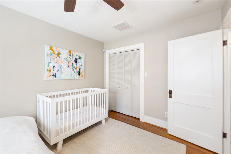 Photo 22 of 30 - 1031 W Melwood St, Houston, TX 77009