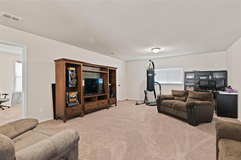 Photo 20 of 30 - 5408 Wharfside Pl, Denton, TX 76208