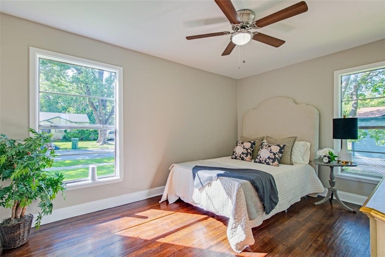 Photo 15 of 25 - 1109 Belmont Dr, Garland, TX 75040