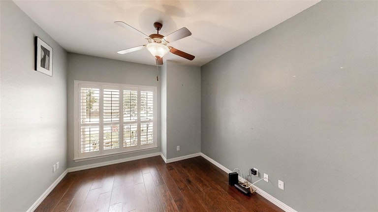 Photo 23 of 34 - 1800 Tara Ct, Flower Mound, TX 75028