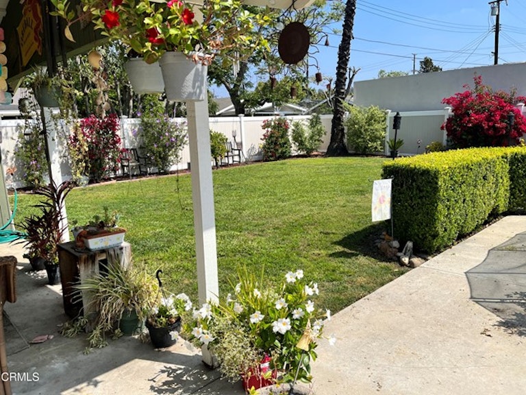 Photo 5 of 36 - 18681 Spaulding Ave, Santa Ana, CA 92705