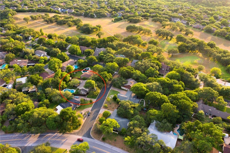Photo 28 of 28 - 9903 Marseilles Dr, Austin, TX 78750