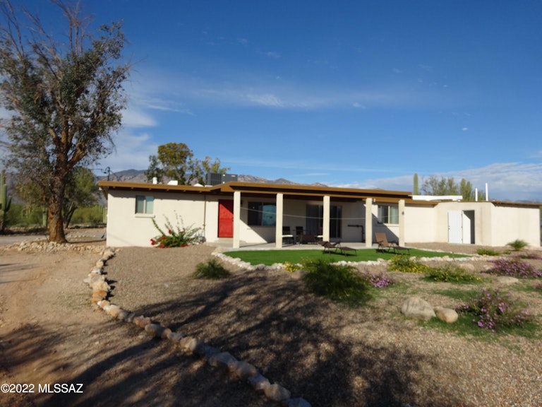 Photo 35 of 41 - 4540 E River Rd, Tucson, AZ 85718