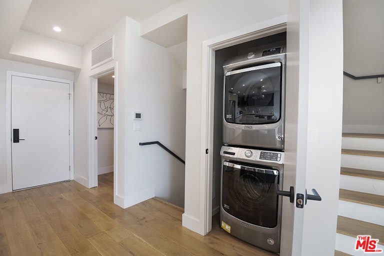Photo 16 of 23 - 1806 N Gramercy Pl Unit PH2, Los Angeles, CA 90028