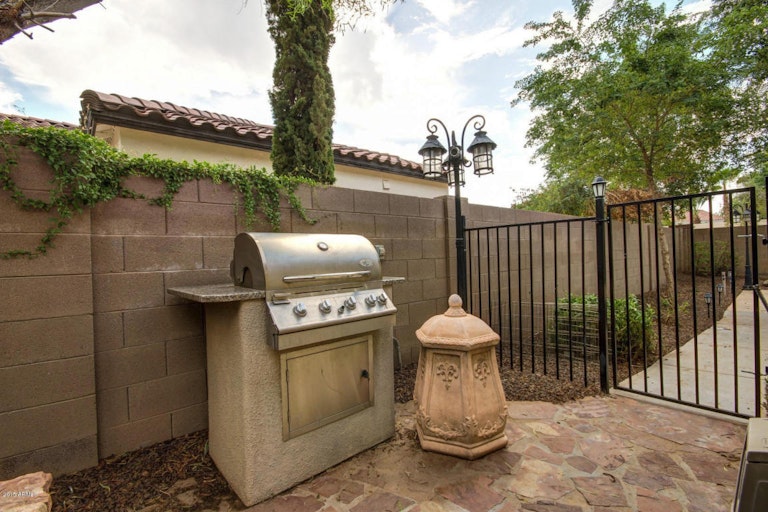 Photo 14 of 59 - 2347 E Balsam Dr, Chandler, AZ 85286