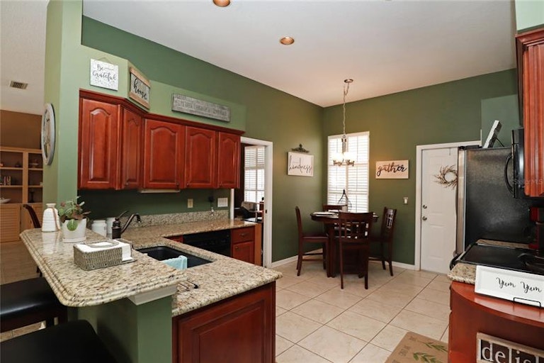 Photo 8 of 32 - 3943 Ocita Dr, Orlando, FL 32837