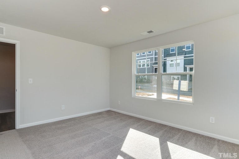 Photo 6 of 32 - 108 Maple Grove Ln, Durham, NC 27703
