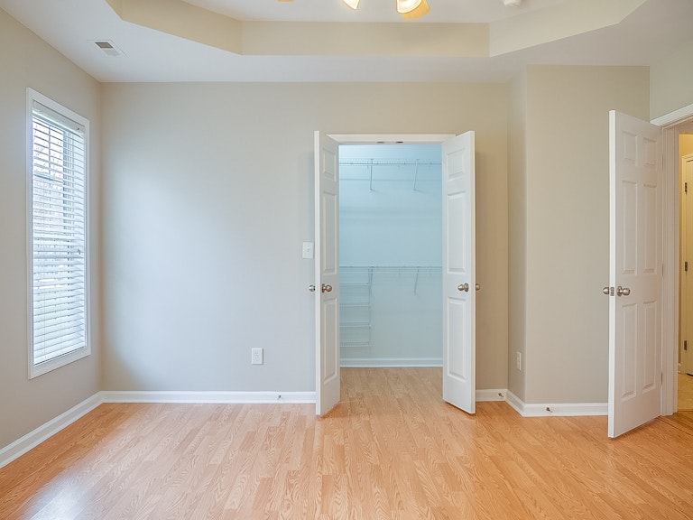 Photo 13 of 27 - 8004 Willowglen Dr, Raleigh, NC 27616